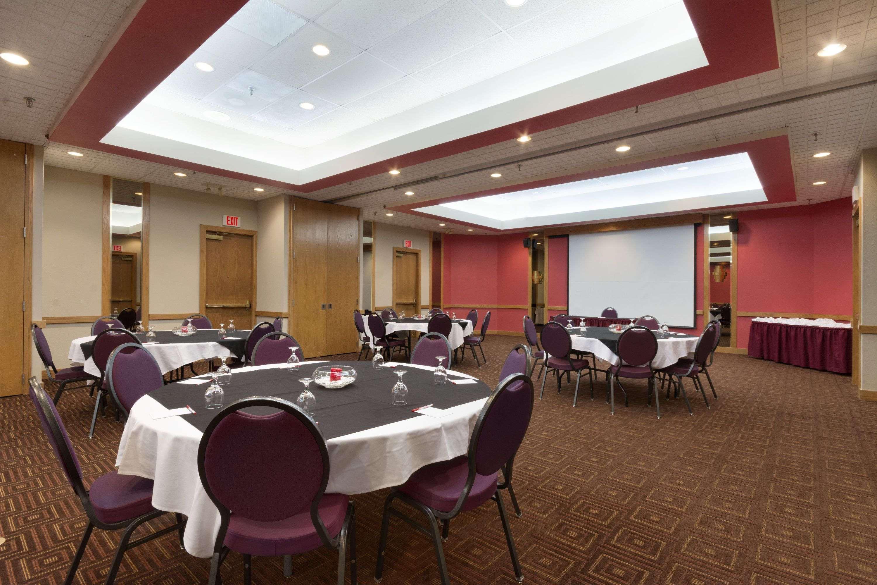 Hotel Ramada By Wyndham Raleigh Zewnętrze zdjęcie
