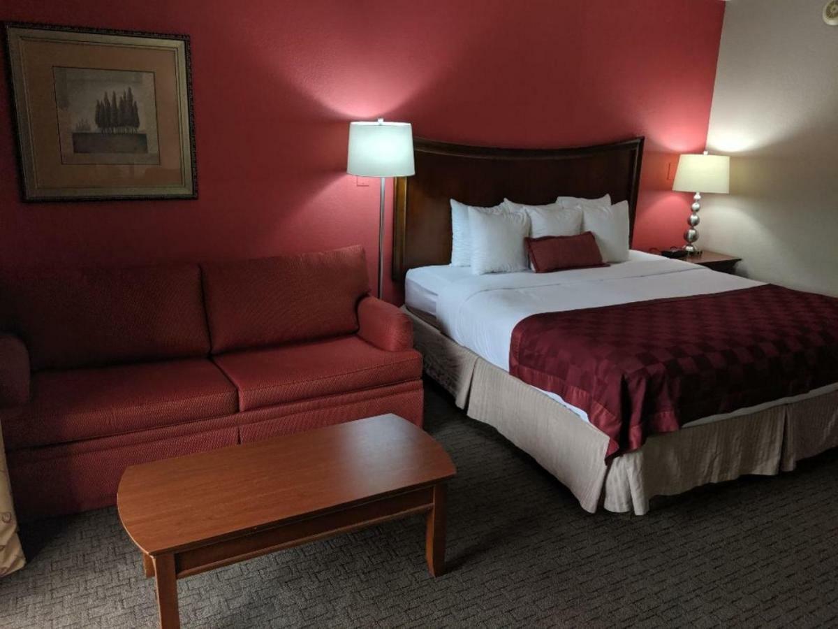 Hotel Ramada By Wyndham Raleigh Zewnętrze zdjęcie